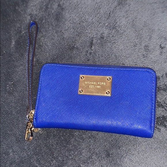 💙MK wristlet💙 - Picture 1 of 6